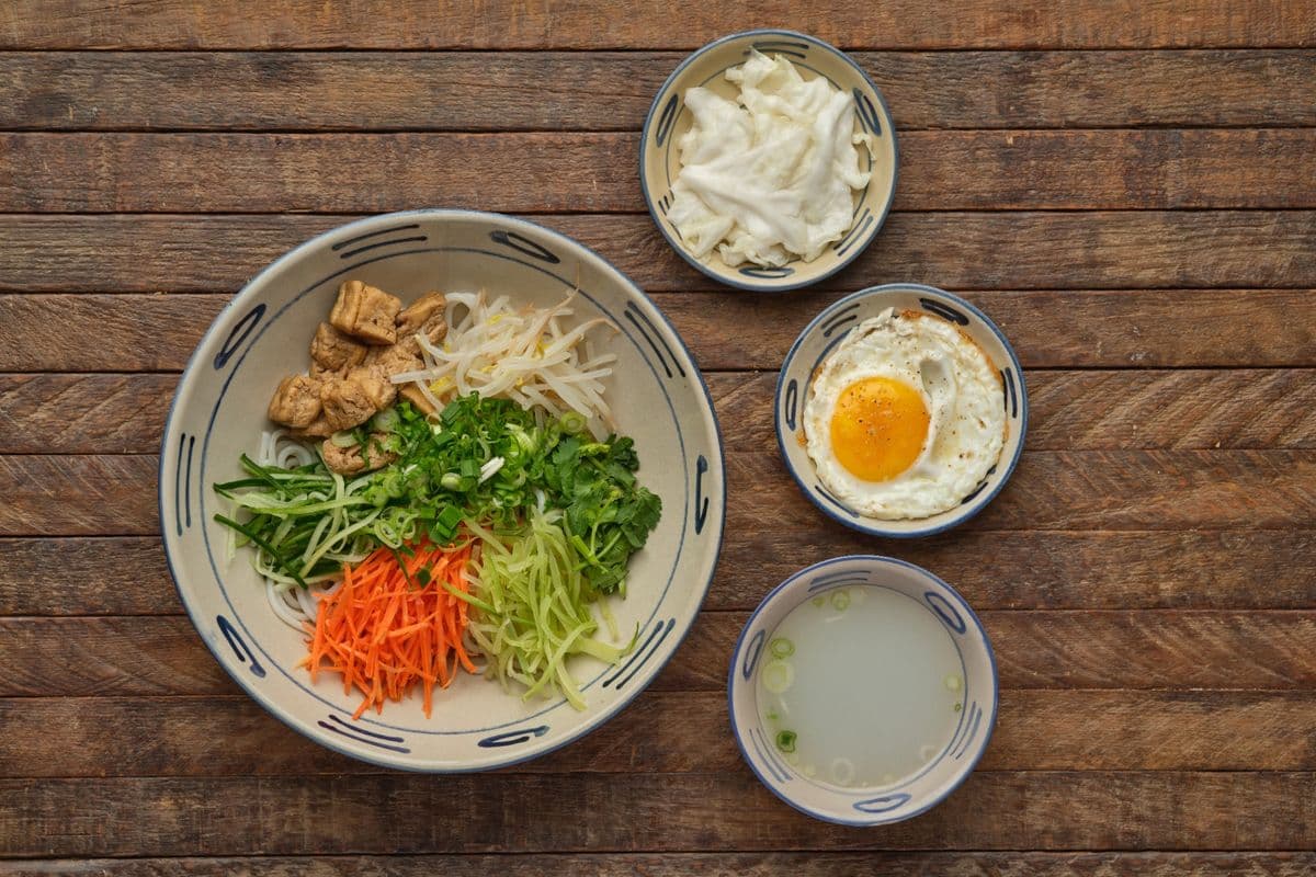 素食沁鲜凉米线 Cold Rice Noodle (Veggie Version)