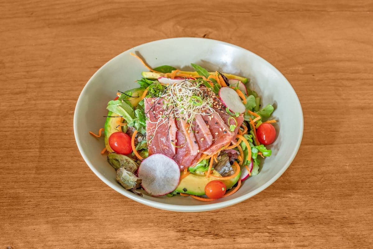 Tuna Tataki Salad