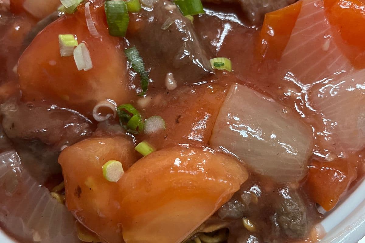Beef and Tomato Crispy Chow Mein牛肉番茄炒面