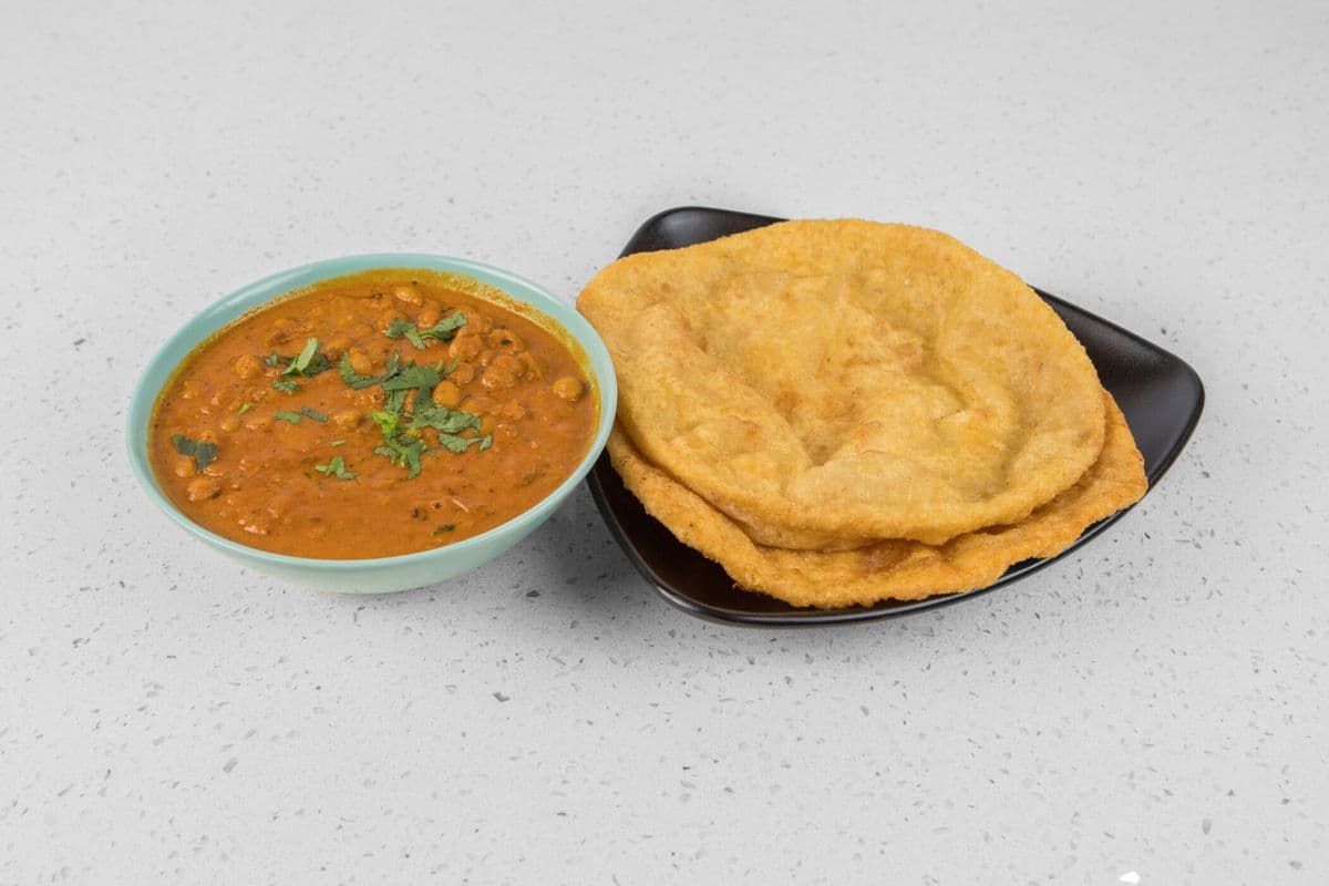 Chole Bhature (1 pc)