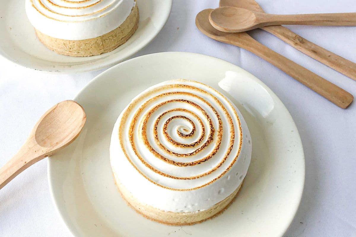 Tartelette citron-meringue / Lemon Meringue Tart (49 g) (134 Cal)
