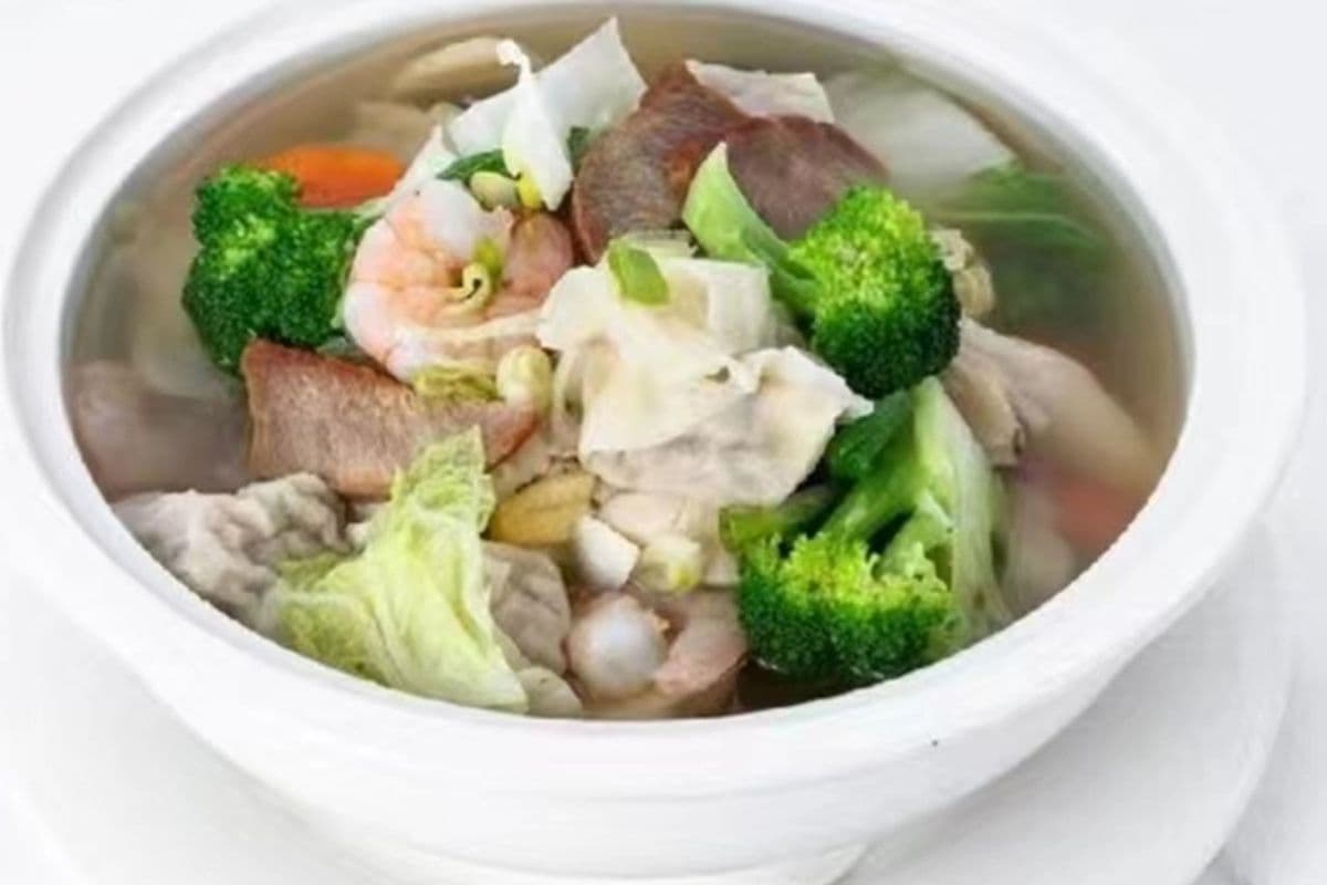 9. Wor Wonton Soup