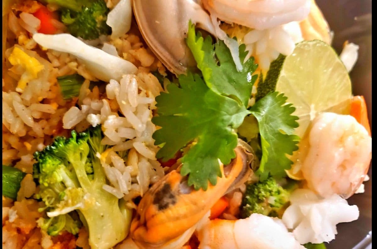 Seafood Fried Rice (Kao-Pad-Talay)