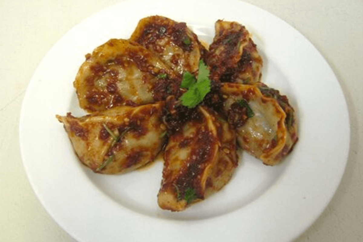 A8. Chili Garlic Chicken Dumplings (6 pcs)
