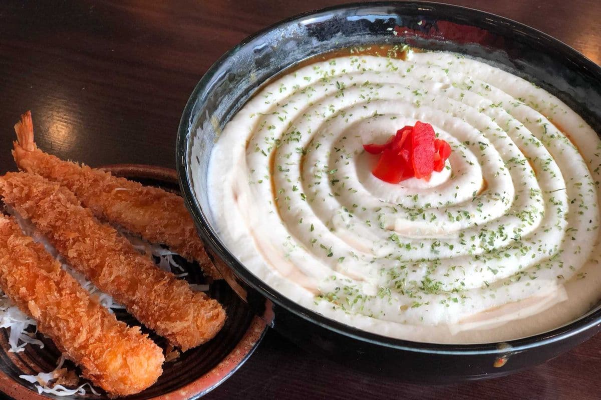 Cream Curry Udon with Deep Fried Prawns 奶油咖哩烏冬配脆蝦