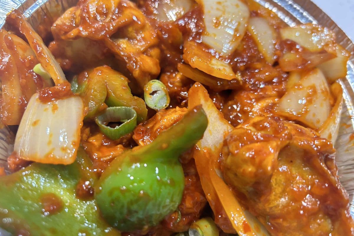 chili veg momo (8 pcs)