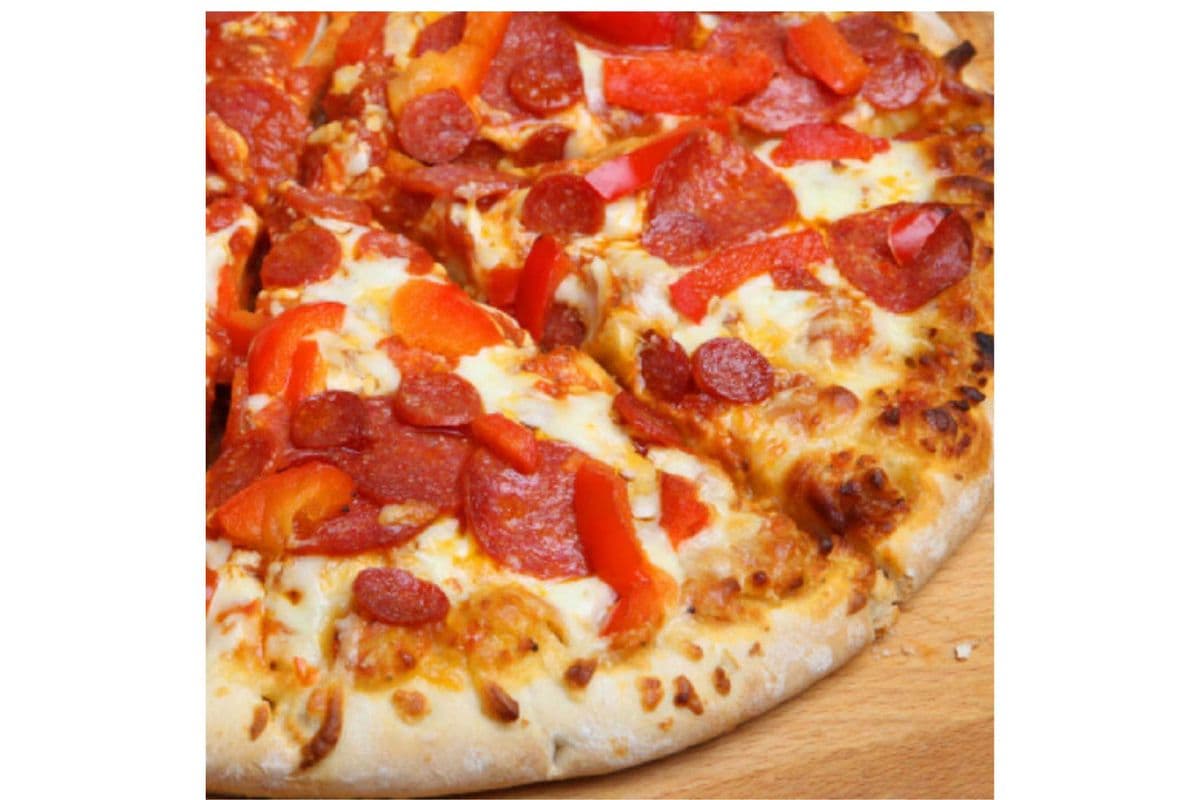 Italian Classic Pizza (4 slices)
