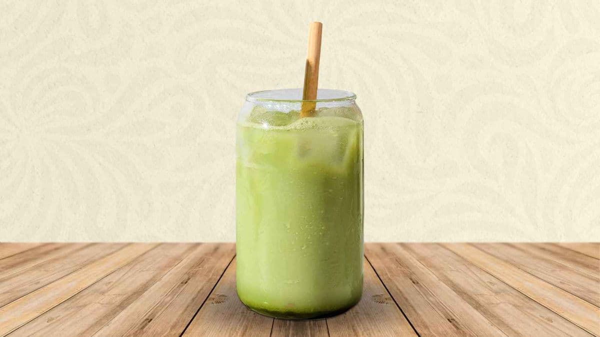 Iced Matcha Tea Latte