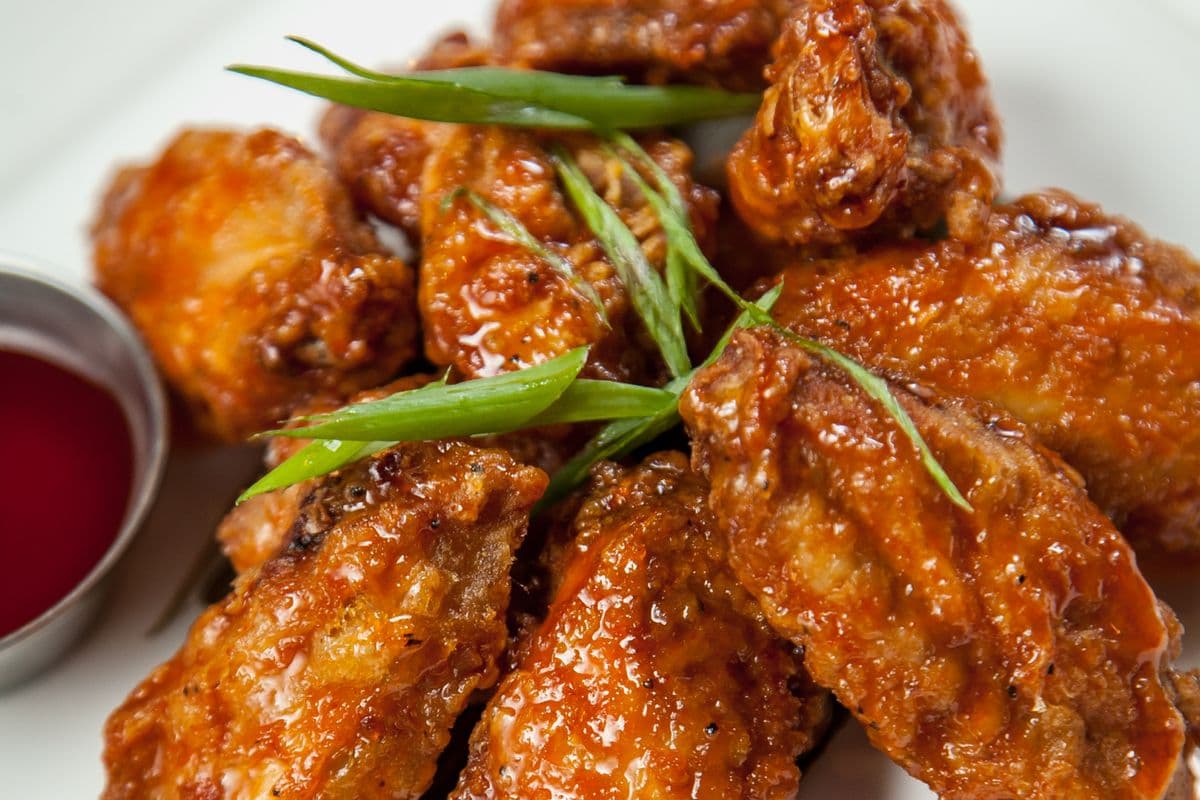 Thai Wings (Peak Gai Tod)