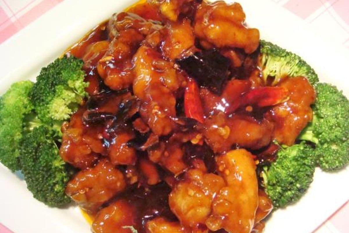 General Cao Chicken (Hot)