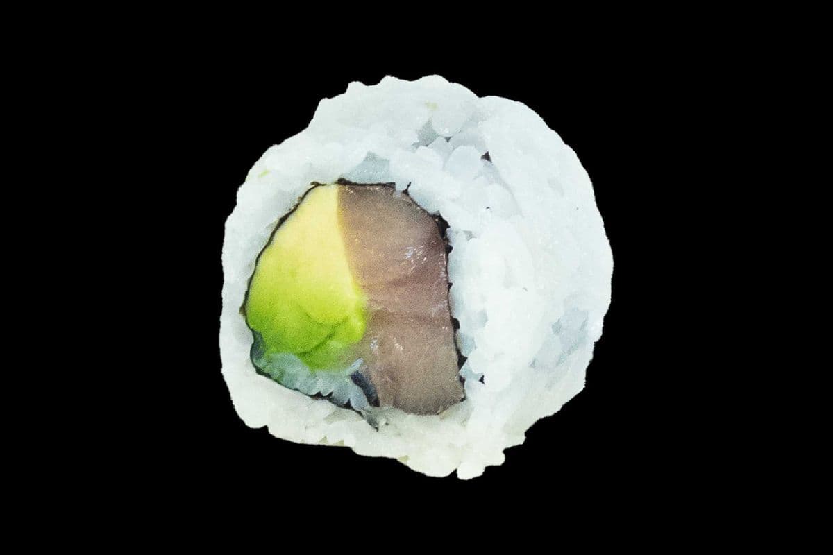 Tuna & Avocado Roll (8pcs)