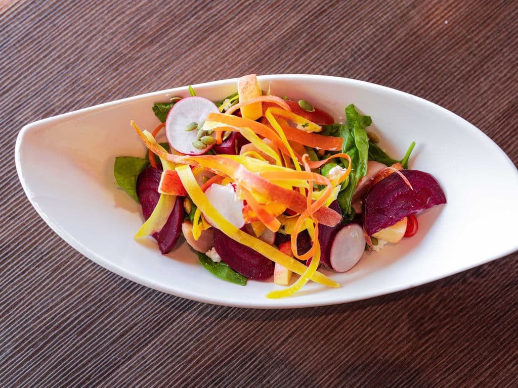 Baby Spinach & Beets Salad