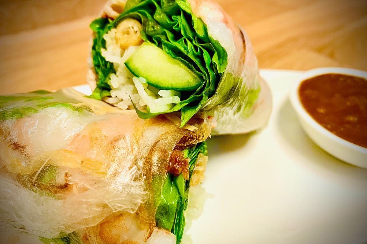 A2. Salad Roll (1 pc)