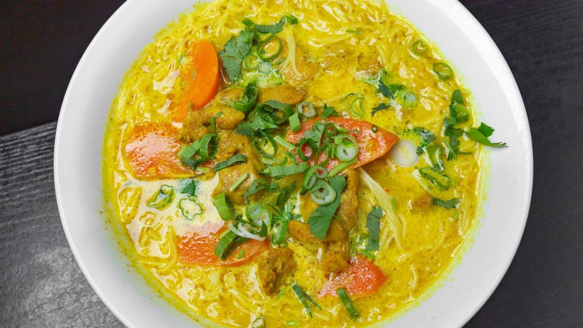 59.Cà Ri Gà (Chicken Curry Soup)