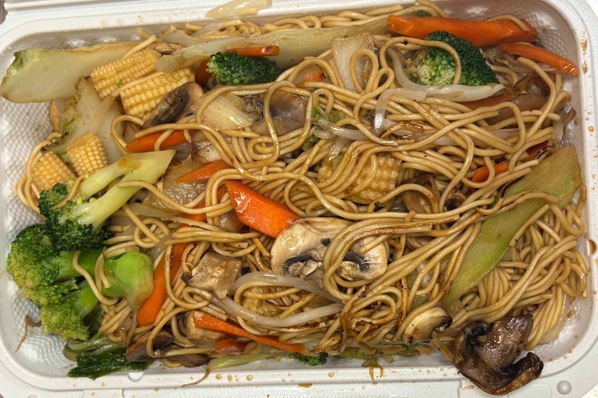 Mushroom Lo Mein