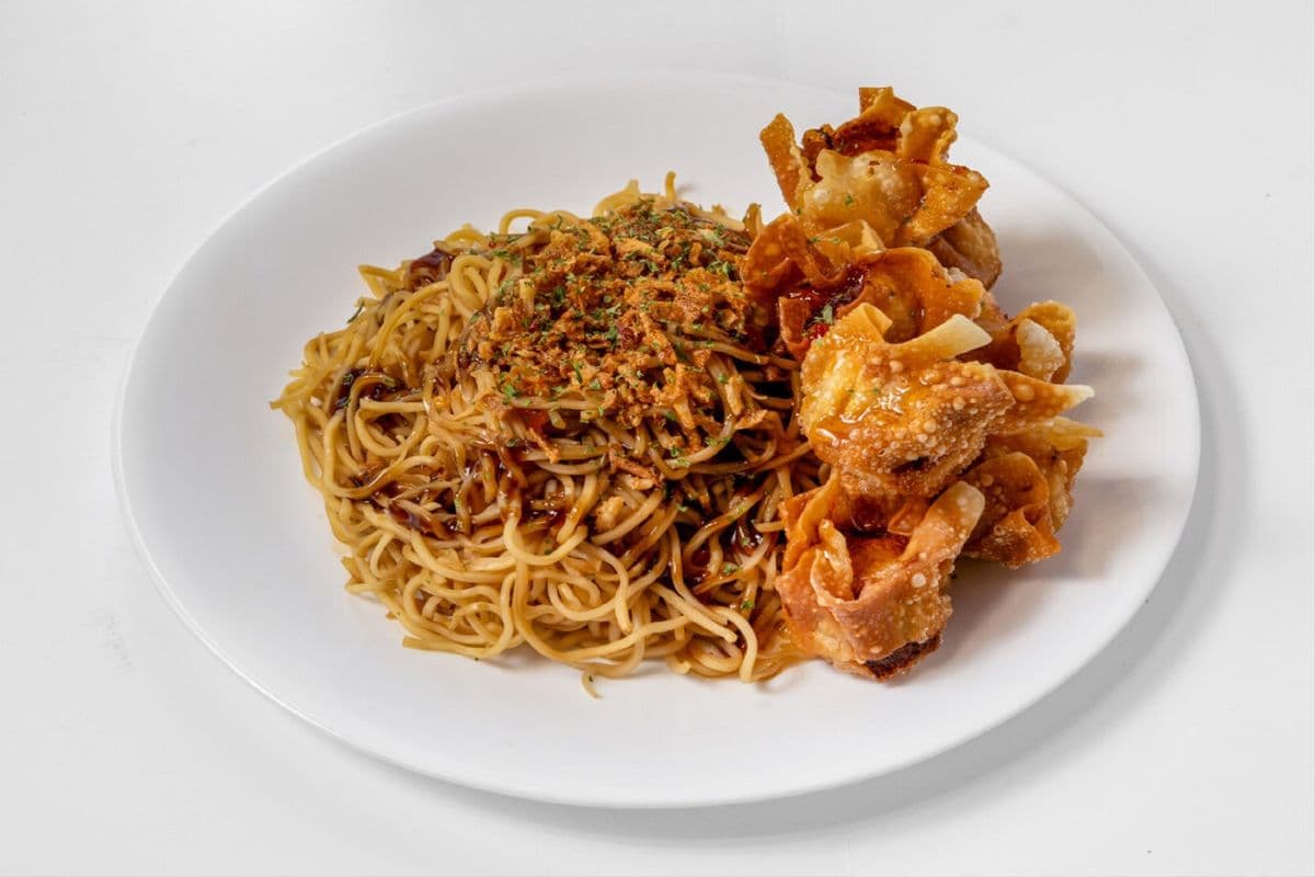Stir-Fried Noodles with Siomai
