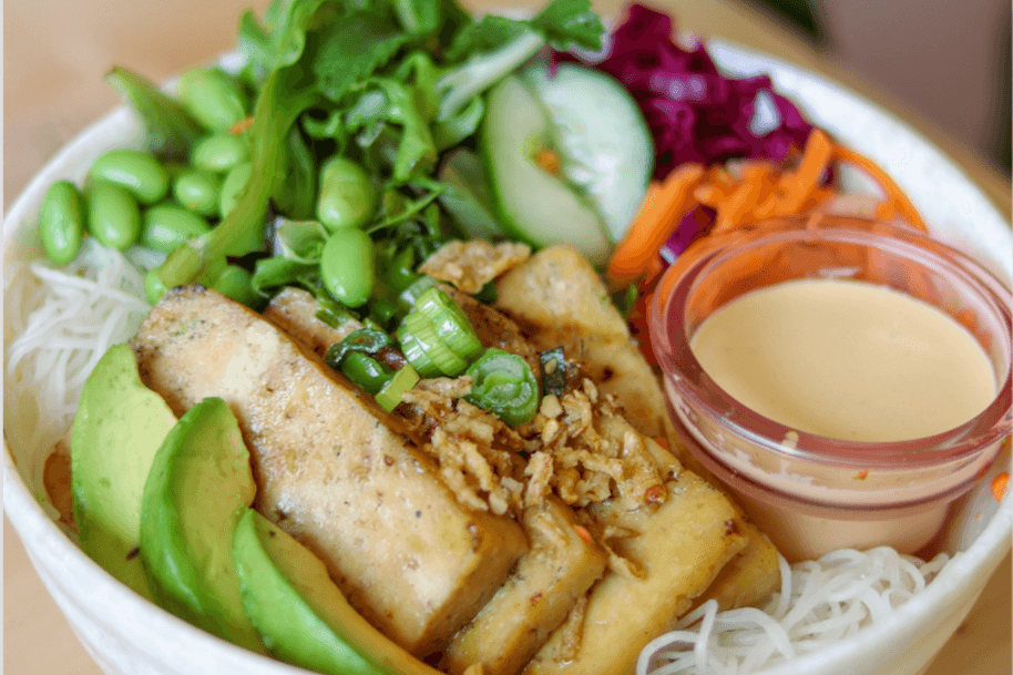 Bol de l'île au tofu grillé