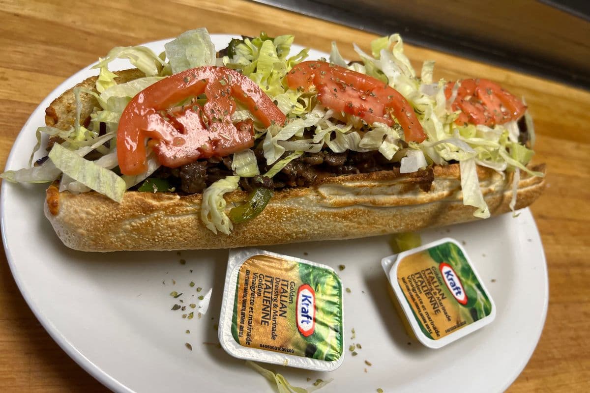 Special Champion 1 (Tout garnie+Bacon) (10" sous-marin)