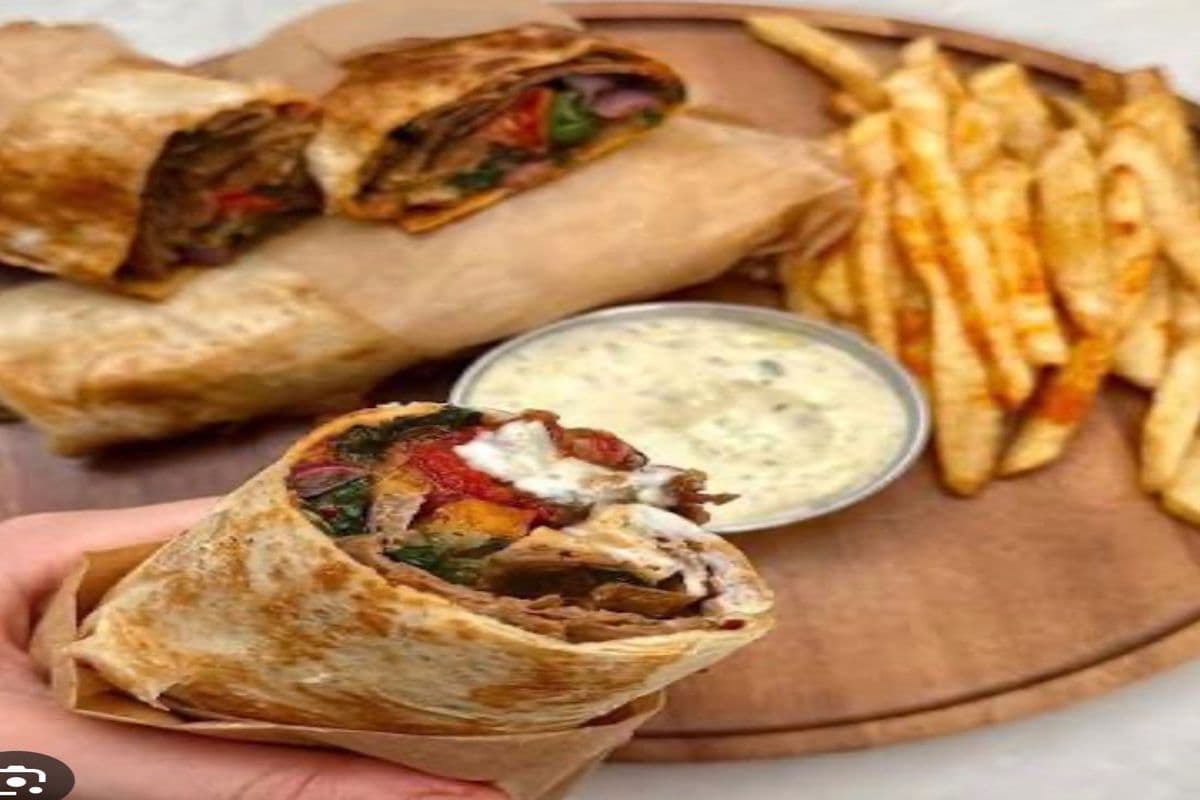 Small Beef Donair and Chicken Mix Combo