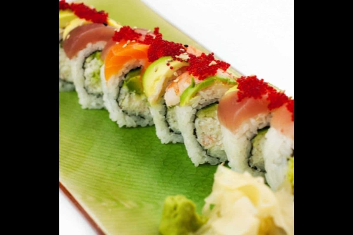 H05. Rainbow Roll (8 pcs)