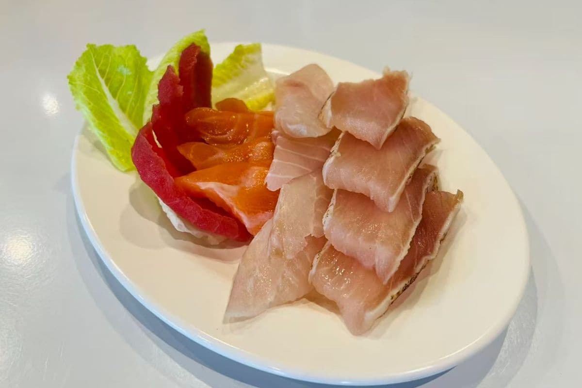 C18. Sashimi Combo 1 (12 pcs)