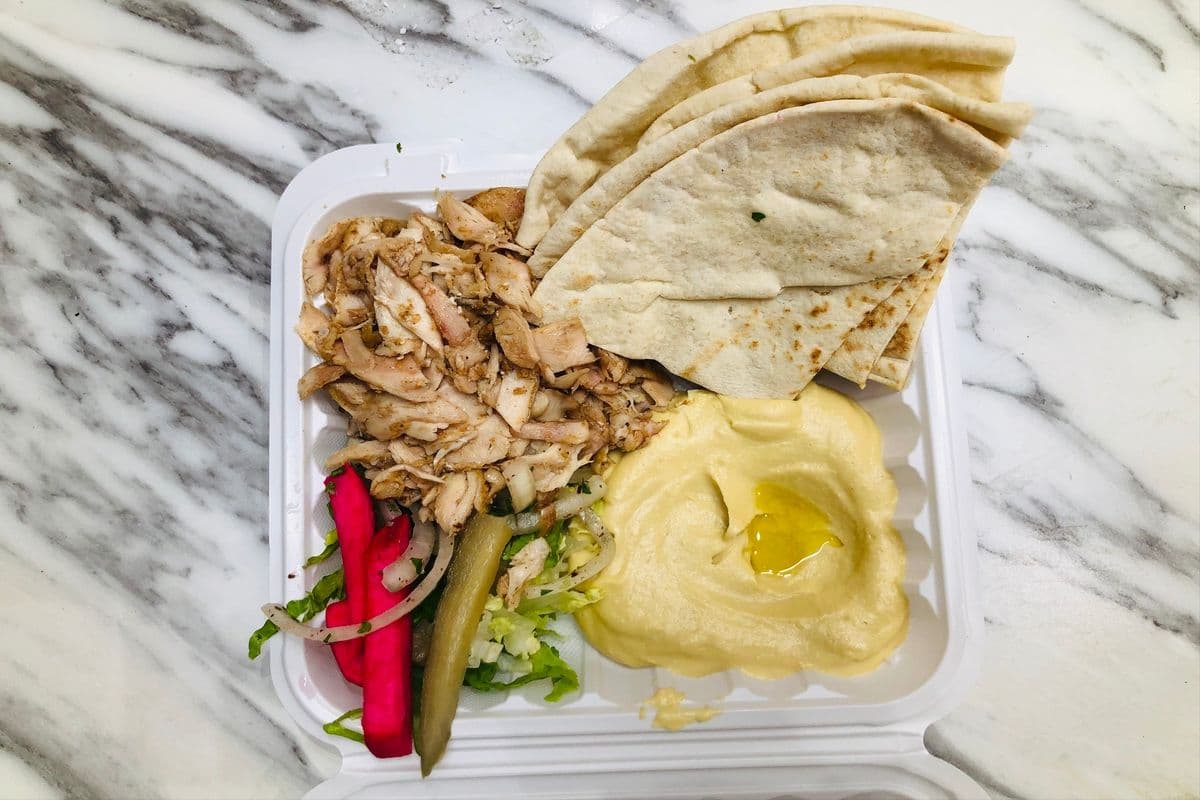 Hummus with Chicken
