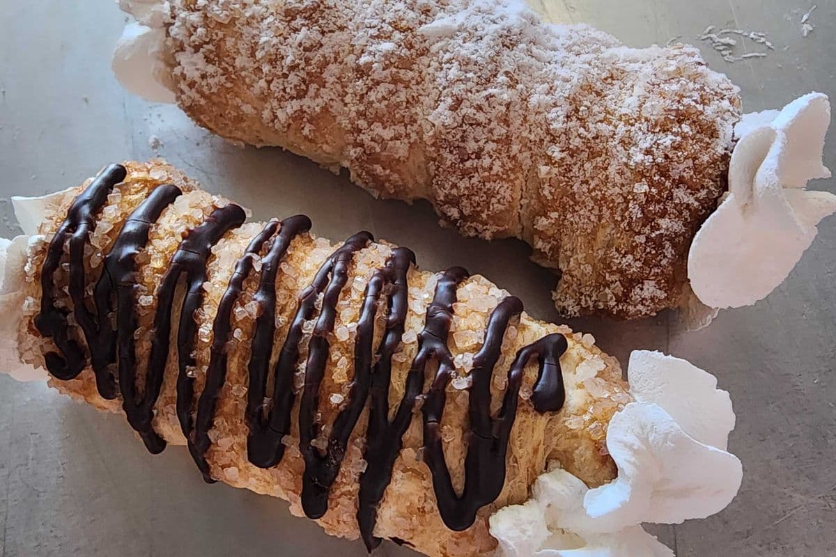 Cream horns
