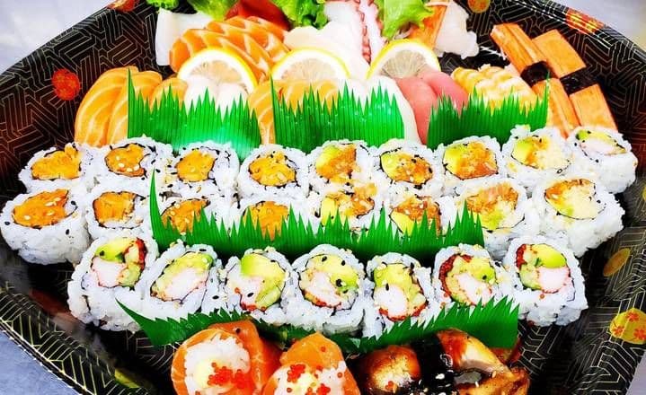 Sushi Roll Sashimi Boat C