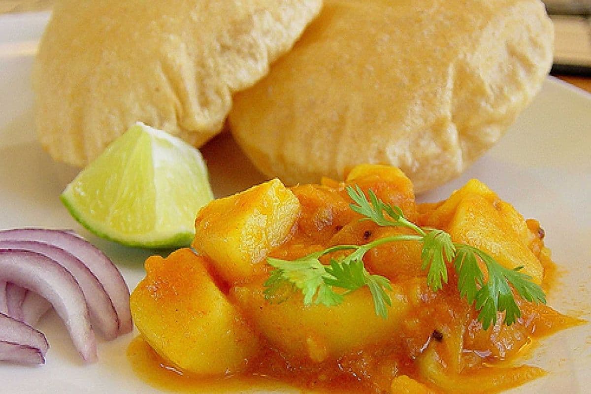 Aloo Curry Bhatura *NEW*