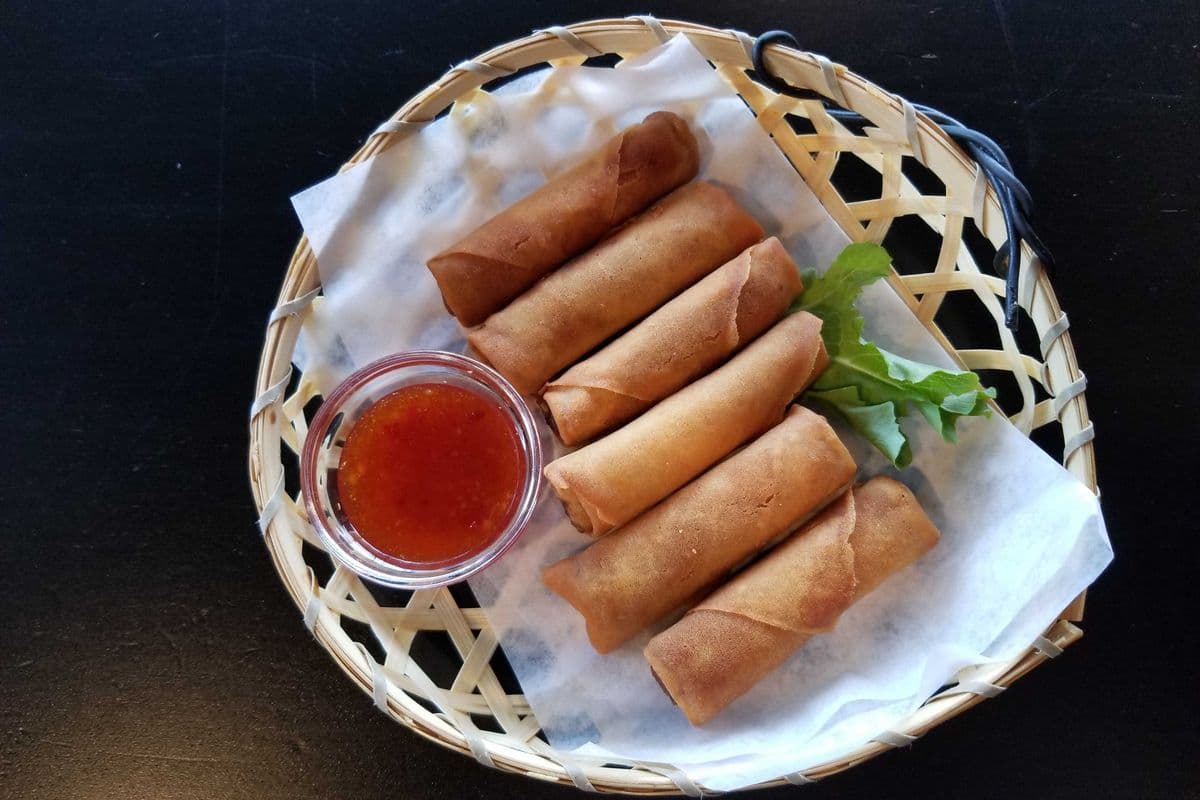 Spring Rolls (6pcs)