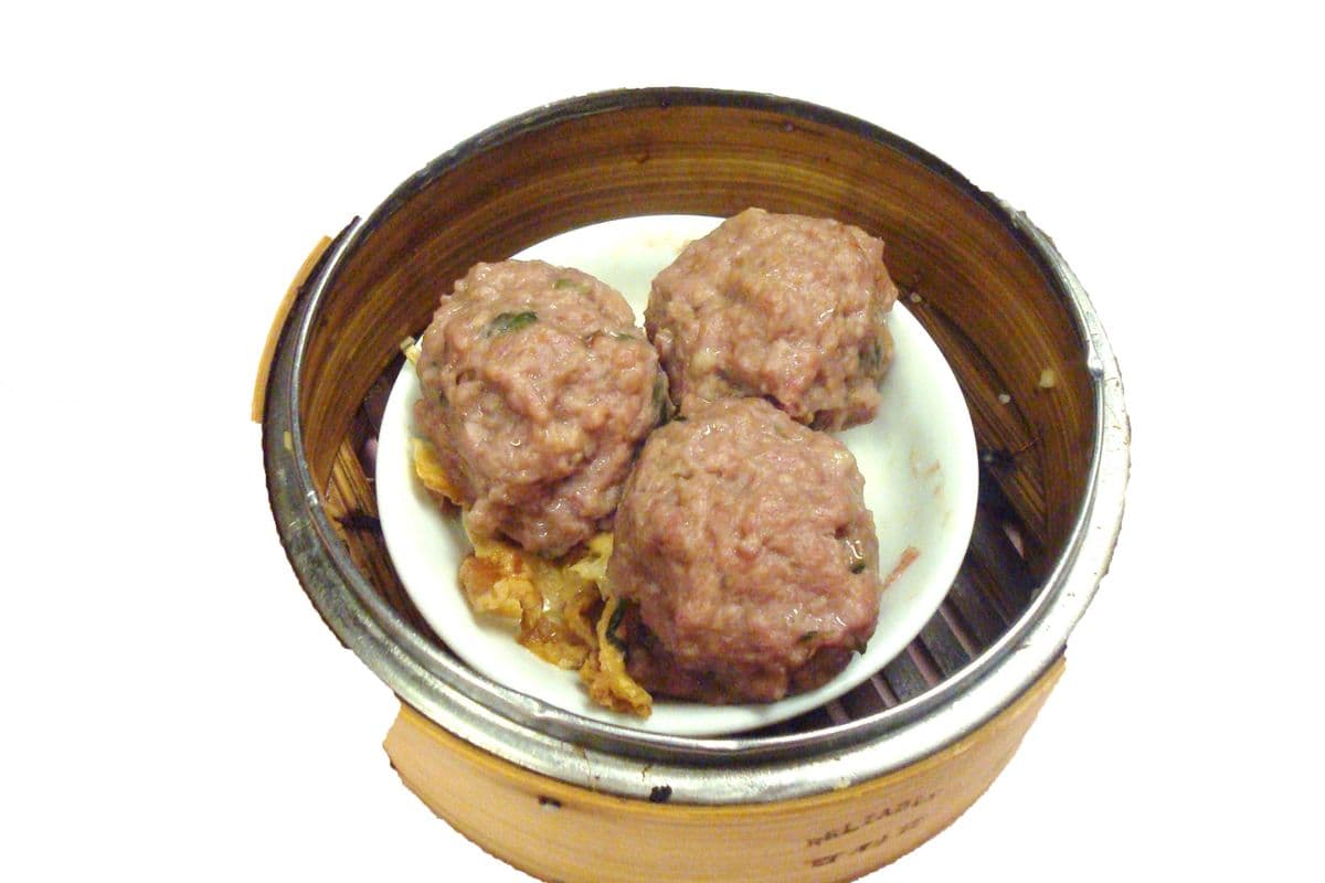 6. Steamed Beef Ball with Bean Curd Sheet 山竹牛肉