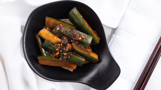 Salade de concombre épicée / Spicy Cucumber Salad