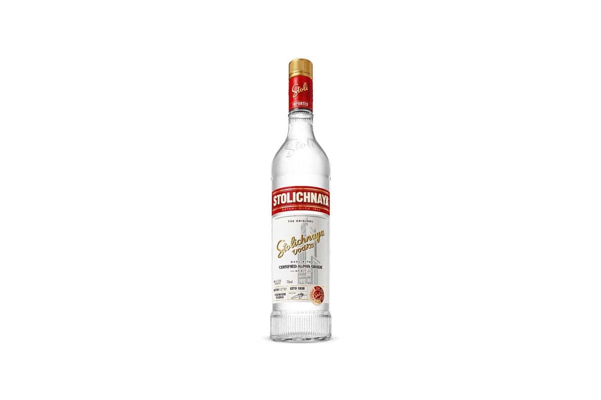 Stolichnaya (750 ml) (1 x 750ml)