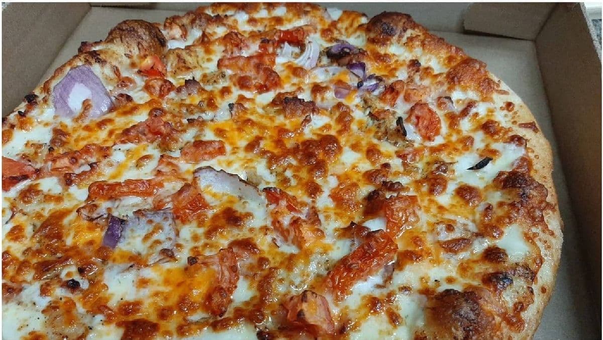 Large Redneck Pizza
