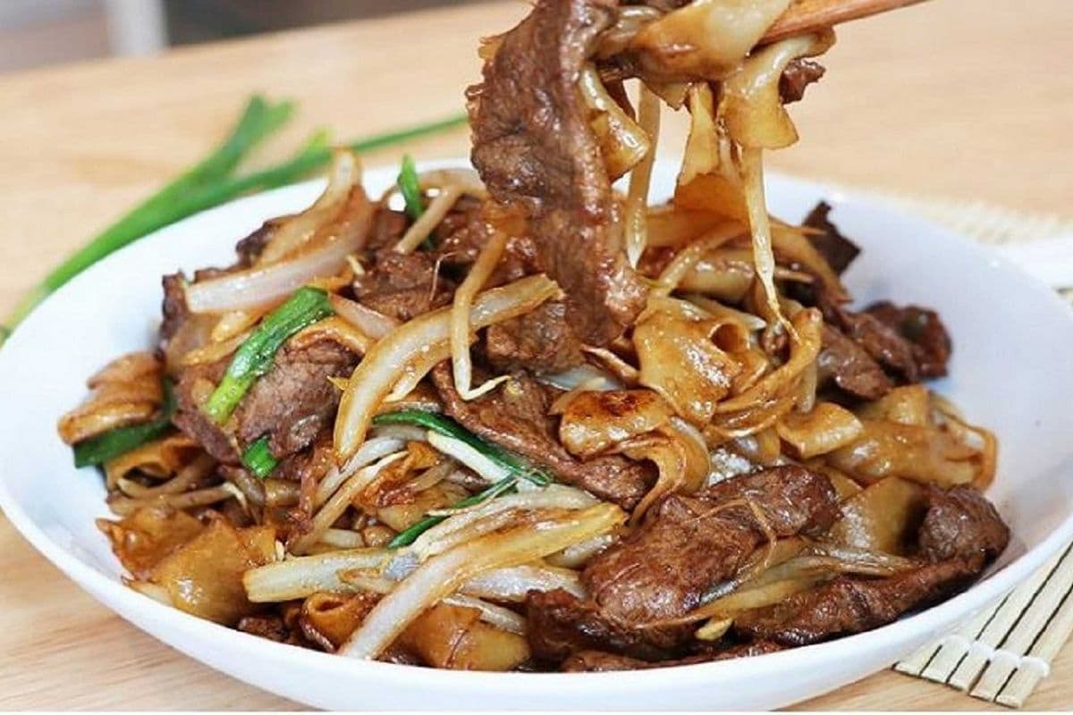 14. Beef Chow Fun (new)