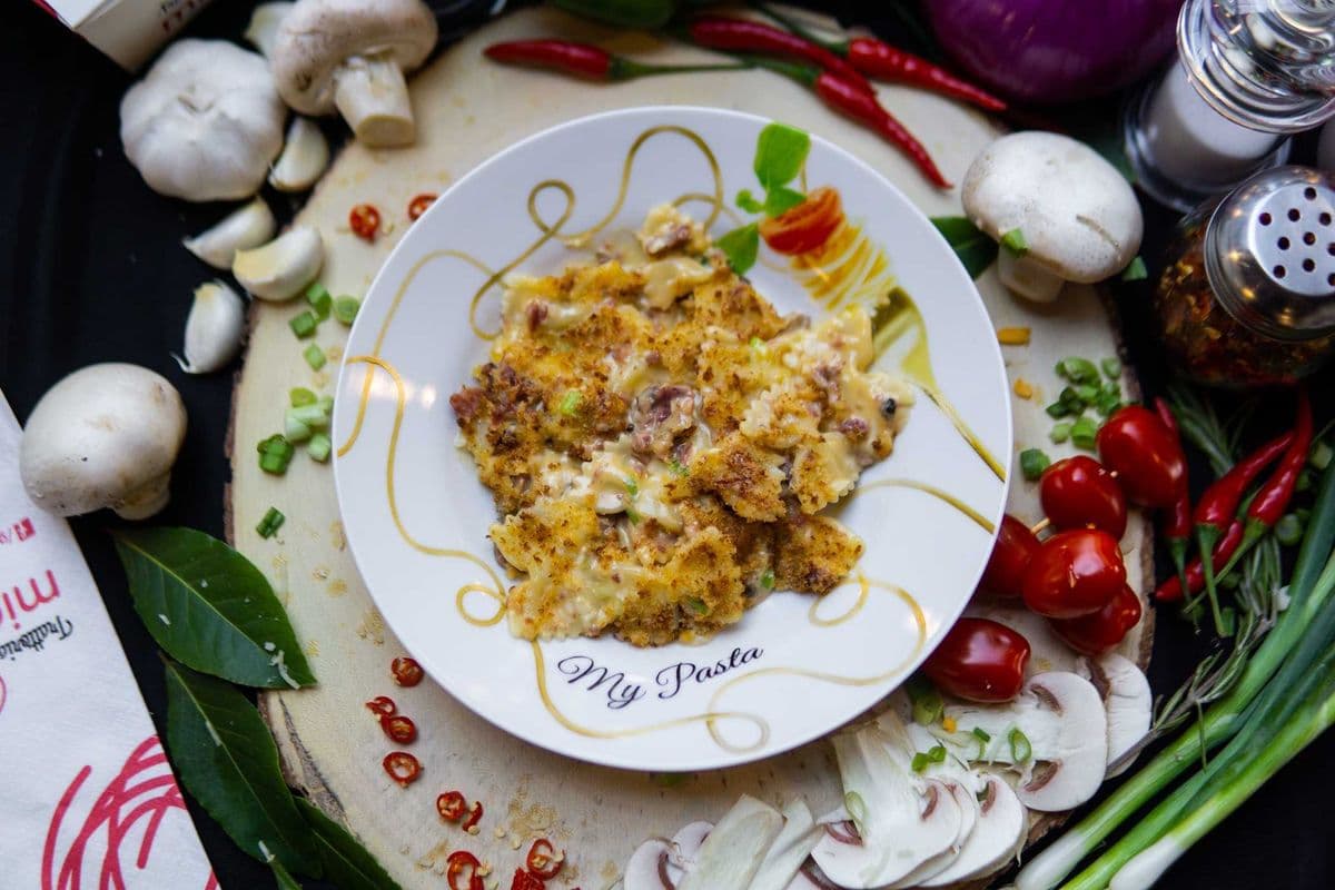 Small Beef Mac and Cheese Pasta