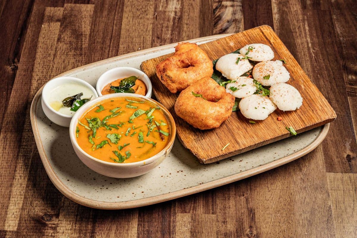 Combo- Idli & Vada