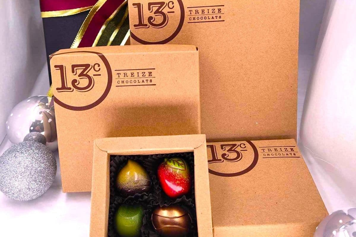 Boîte de bouchées (4, 9, 16 ou 25) / Box Of Bites (4, 9, 16 or 25) (Boite Kraft)