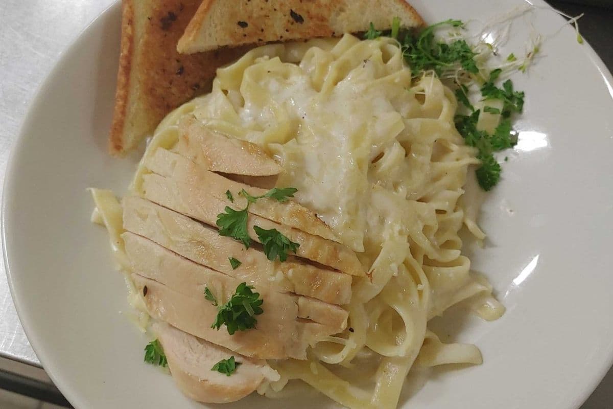 Chicken Alfredo