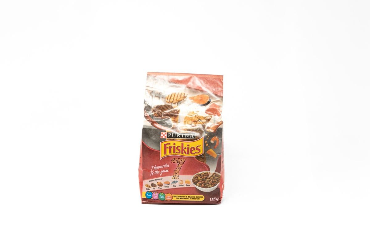 Friskies Seven Favourites Dry Cat Food (1.42 kg)