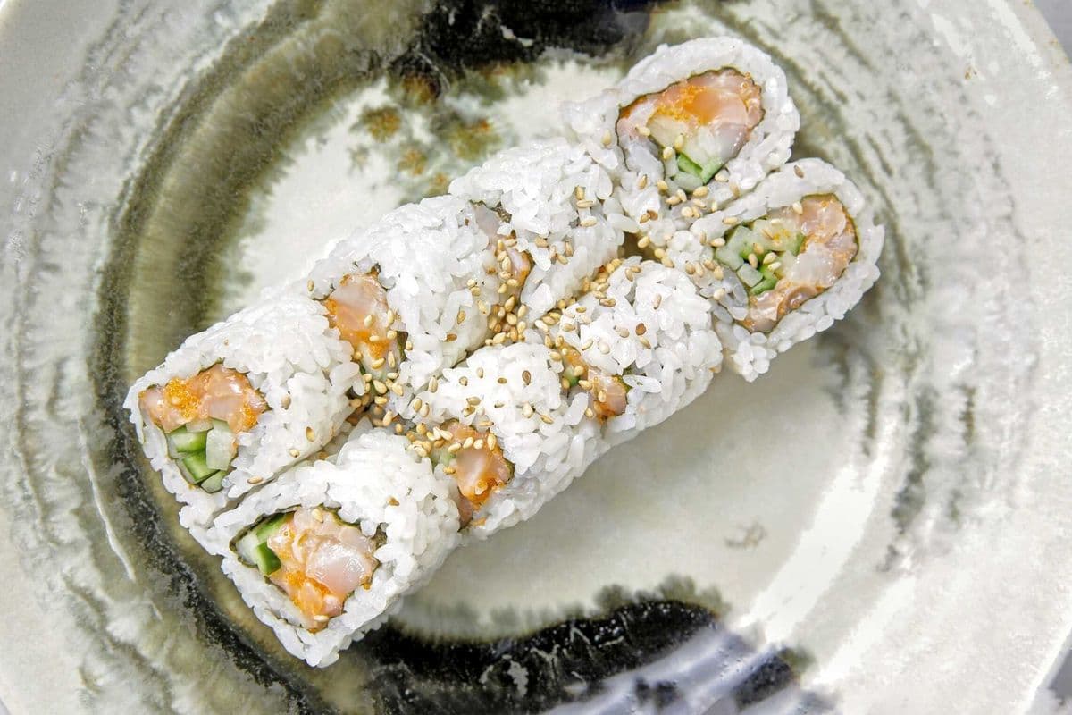 Chopped Scallop Maki Roll (8 pcs)