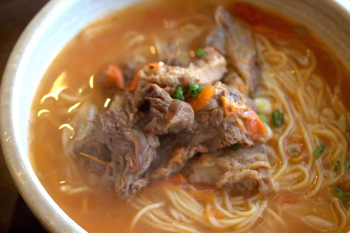 Ramen in Savory Tomato Soup with Beef Brisket 鮮茄 牛肉拉麵