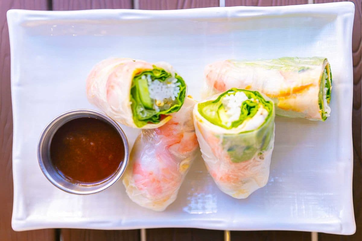 FRESH SALAD ROLLS