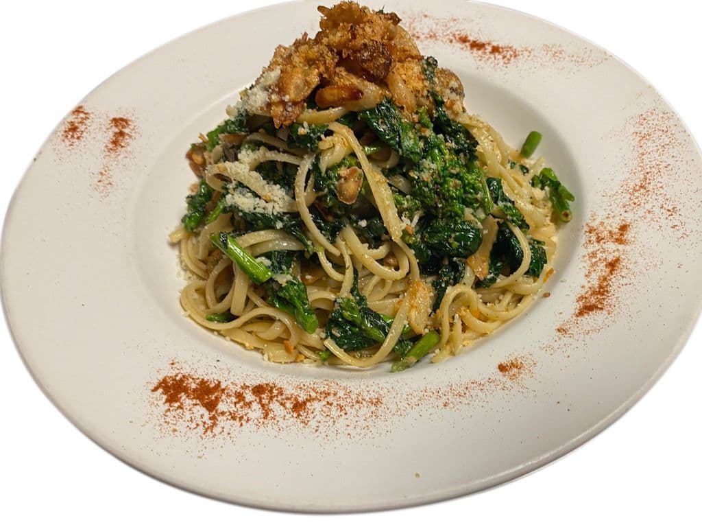 Vegetabloe Aglio Olio Pasta