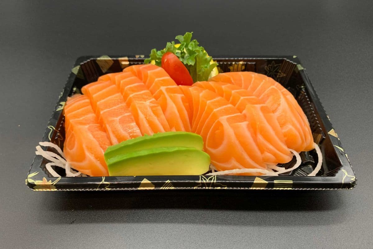 Salmon Sashimi (8 pcs)