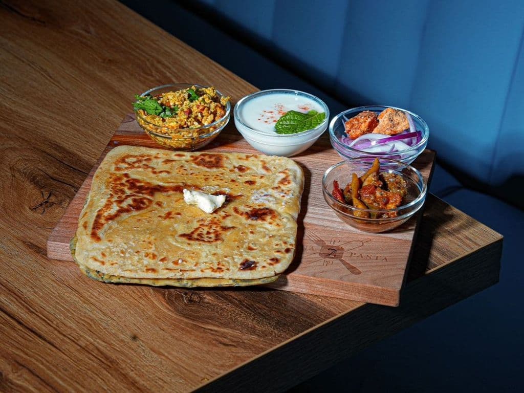 Egg Bhurji With 2 Plain Paratha - OO