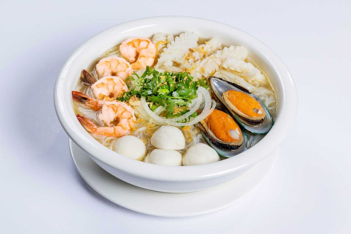 17. Seafood Noodle Soup / (Hu Tieu Do Bien)