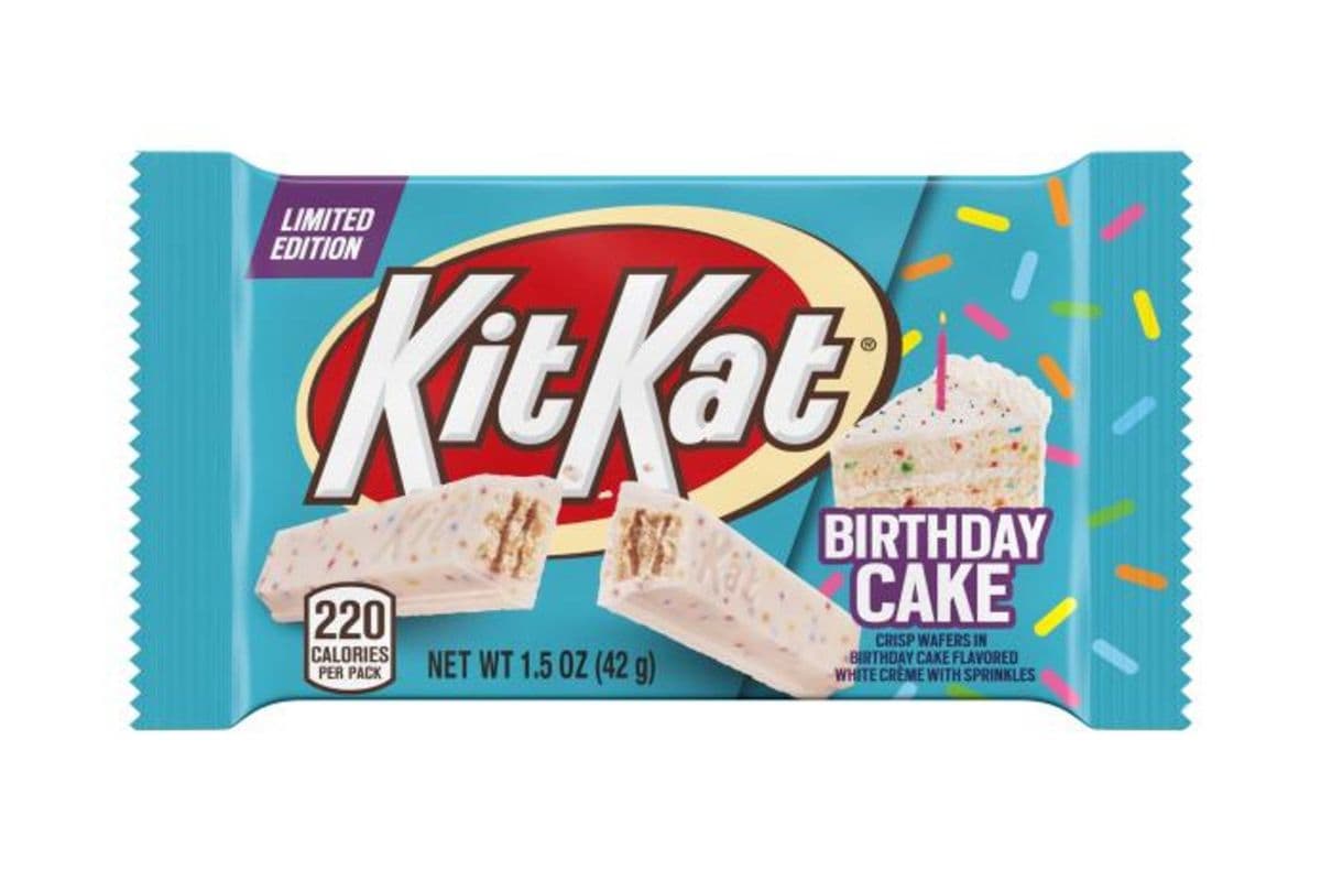 Kit Kat Birthday Cake (42g) (220 Cal)