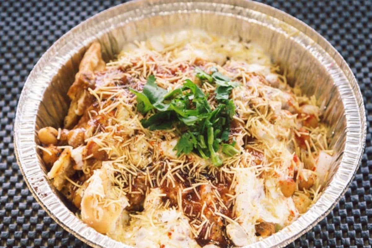 Samosa Chaat w/Pop