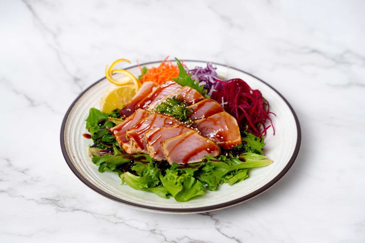 Tuna Tataki Salad Sashimi